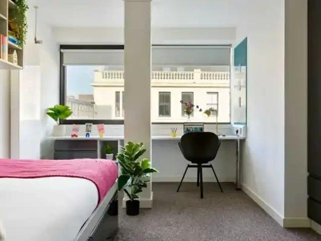 Studio for rent in Kelvingrove, Glasgow