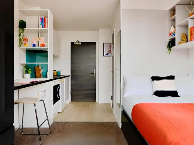 Studio for rent in Scotland