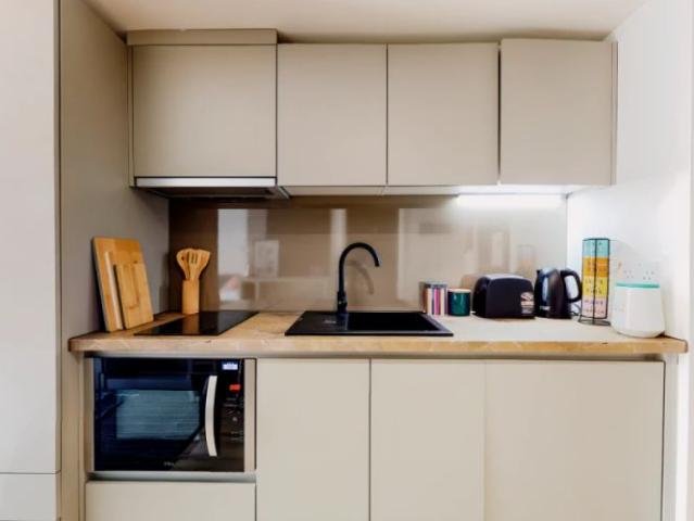 Studio for rent in Hillfields, West Midlands