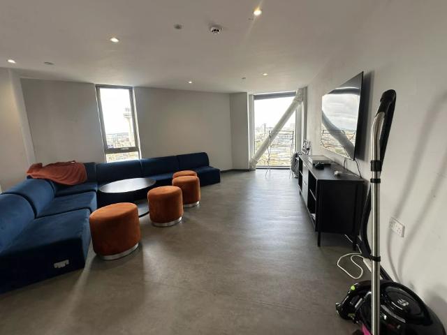 Room for rent in Islington, Calderstones