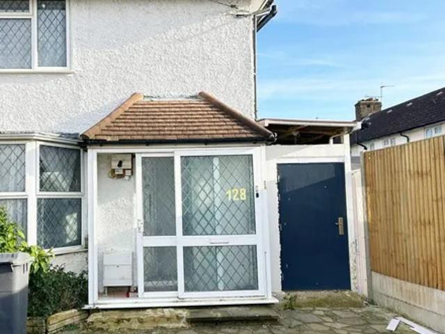 House for rent in The Hale, Mill Hill