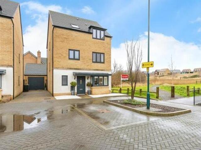 House for sale in Hampton Green, Cambridgeshire