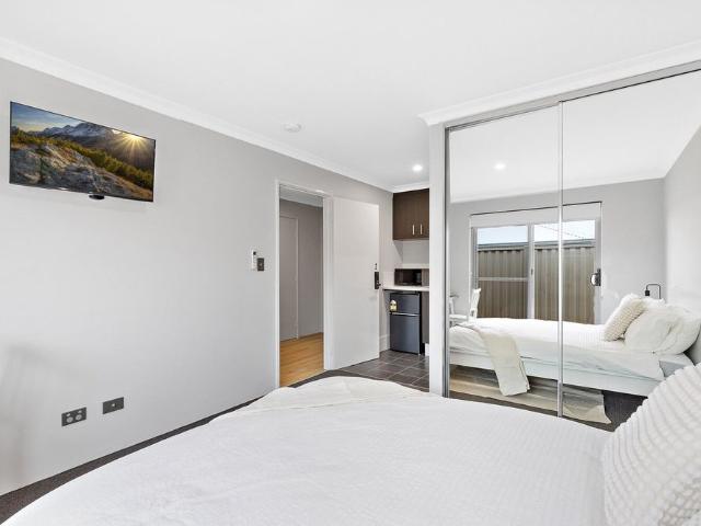 Room for rent in Golden Bay, Western Australia