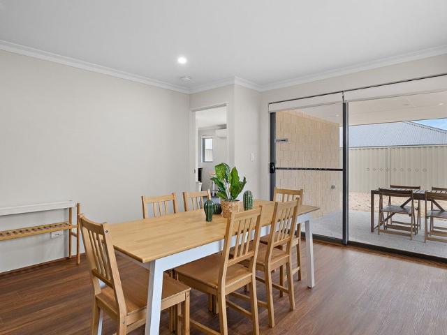 Room for rent in Golden Bay, Western Australia