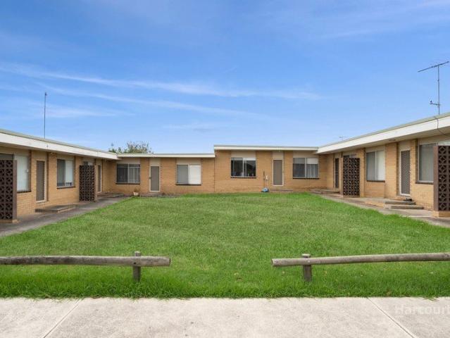 Flat for sale in Geelong, Victoria