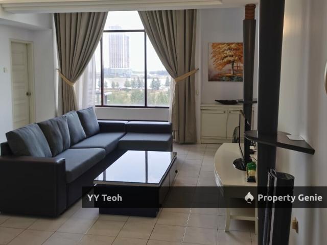 Condominium for sale in Malaka