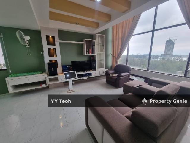 Duplex for sale in Malaka