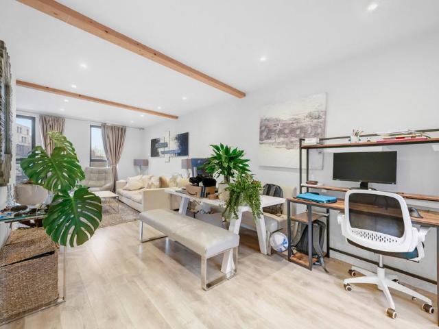 Apartment for rent in Longfield Estate, Greater London
