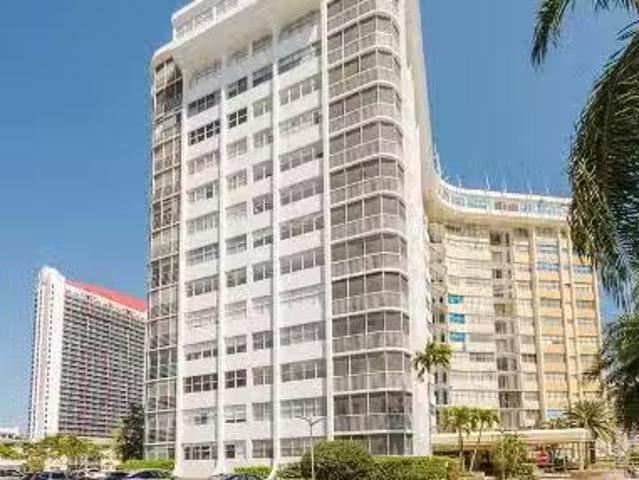 House for sale in Hollywood
