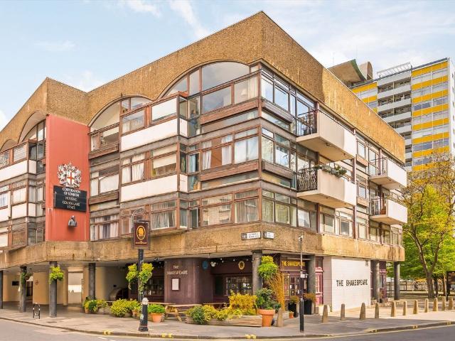 Apartment for rent in Lyons, Greater London