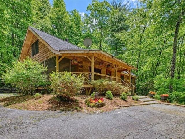 House for sale in Sapphire