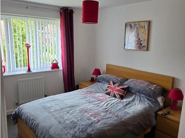 Room for rent in Cuddington, Cheshire