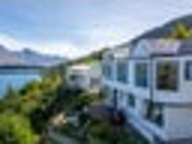 House for sale in Otakou