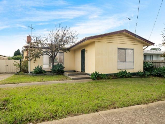 Cottage for sale in Geelong, Victoria