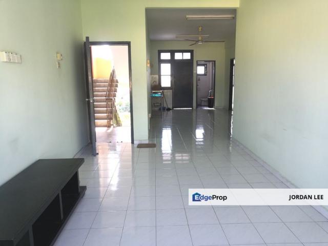 Condominium for sale in Malaka