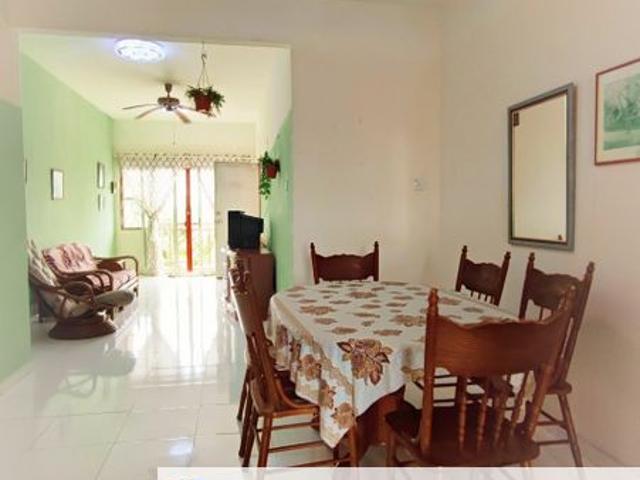 Condominium for sale in Malaka