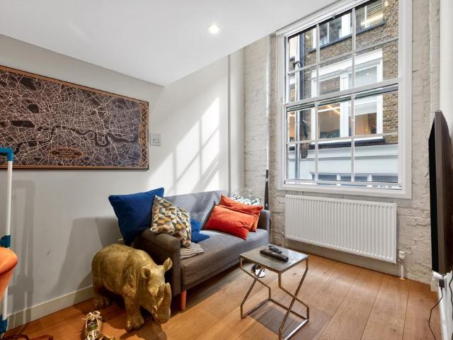 Apartment for rent in Soho, Greater London