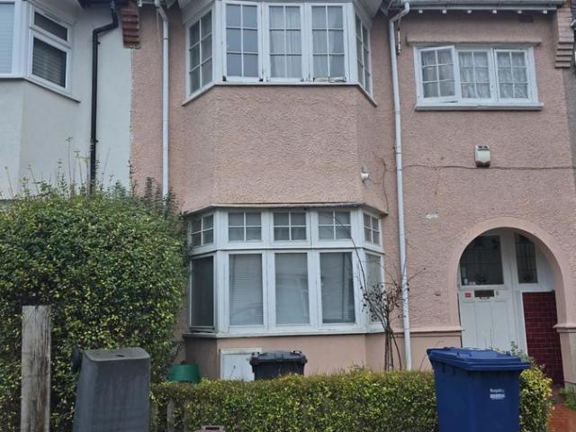 Room for rent in Temple Fortune, Greater London