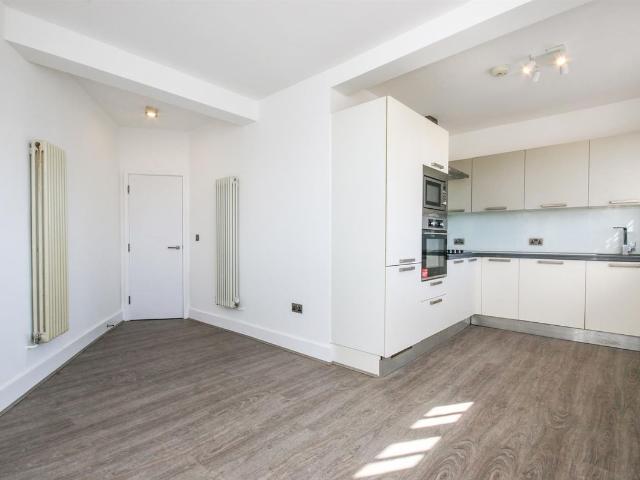 Apartment for rent in Golders Green, Greater London