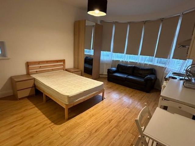 Studio for rent in London Borough of Barnet, Greater London