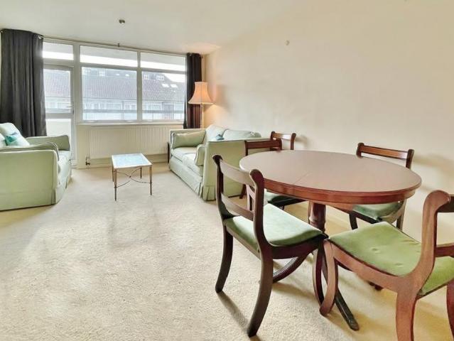 House for rent in Brent Cross, Greater London