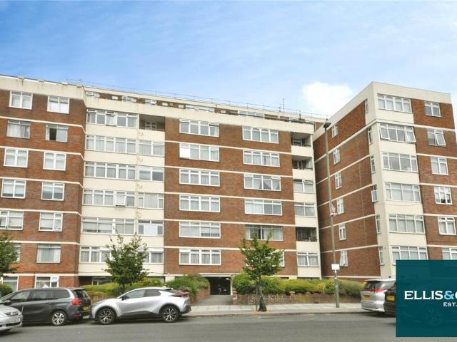Apartment for rent in Brent Cross, Greater London