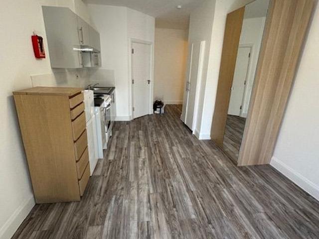 Studio for rent in Temple Fortune, Greater London