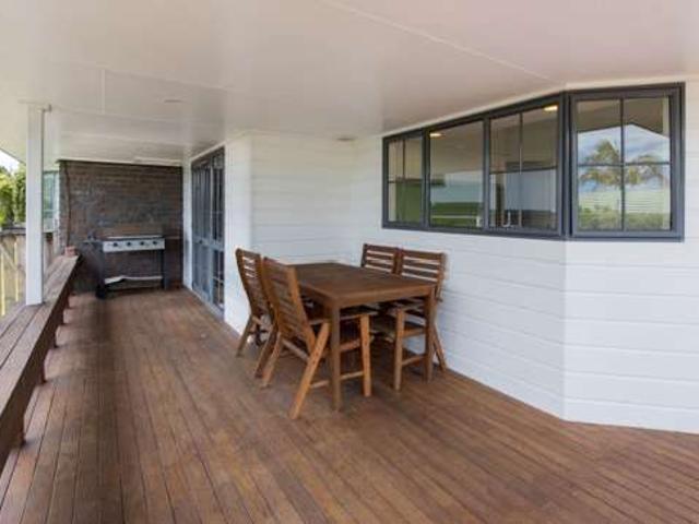 House for rent in Paremoremo