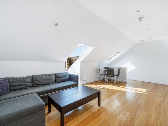 Apartment for rent in London Borough of Hammersmith and Fulham, Greater London