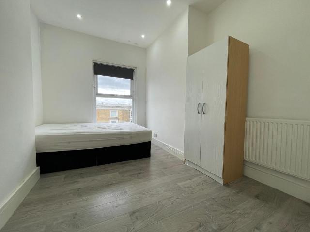Studio for rent in Shepherd's Bush, Greater London
