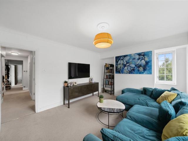 Apartment for rent in London Borough of Hammersmith and Fulham, Greater London