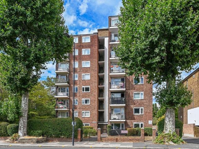 Apartment for rent in London Borough of Hammersmith and Fulham, Greater London