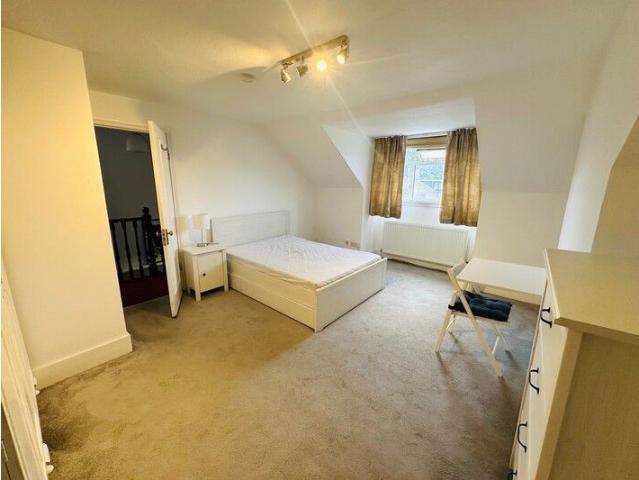 Room for rent in London Borough of Hammersmith and Fulham, Greater London