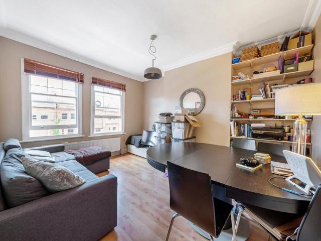 Apartment for rent in South Hampstead, Greater London