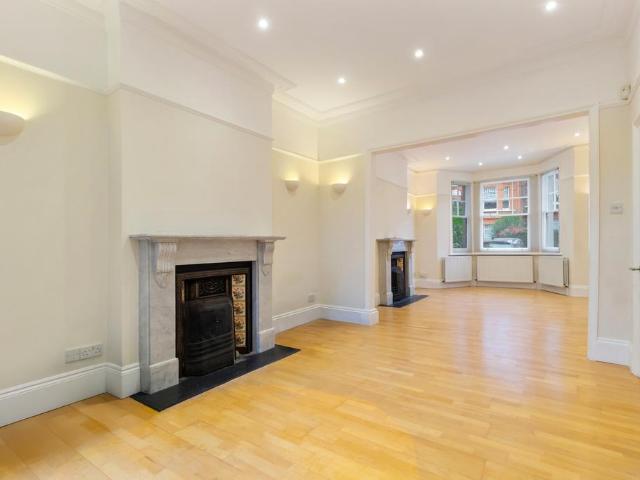 House for rent in South Hampstead, Greater London