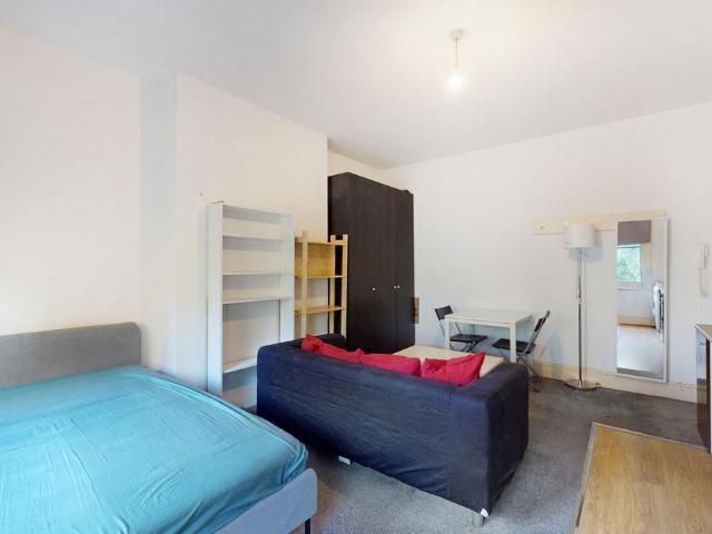 Studio for rent in South Hampstead, Greater London