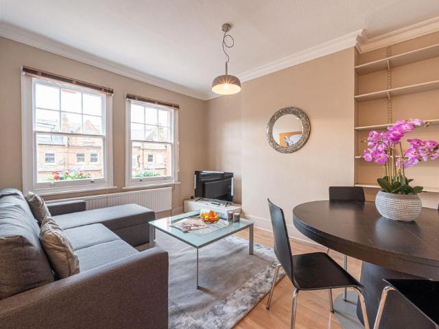 Apartment for rent in South Hampstead, Greater London