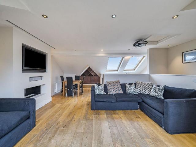 House for rent in South Hampstead, Greater London