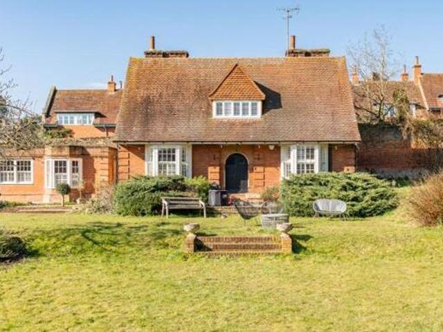 House for sale in Hertford, Colliers End