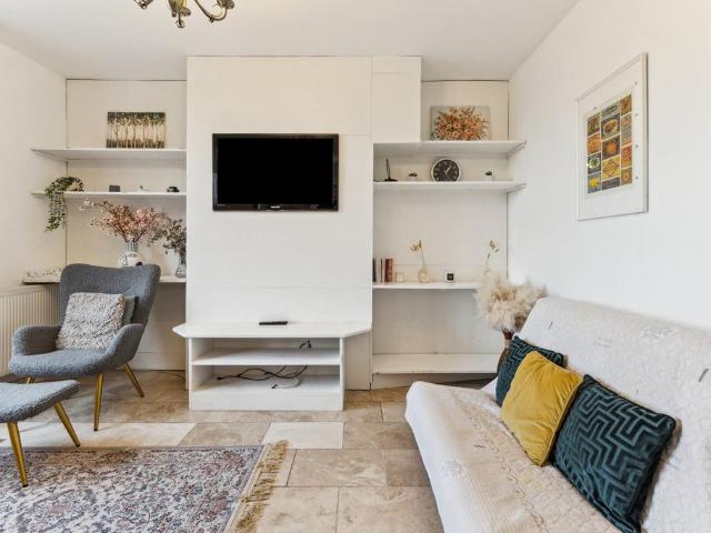 Apartment for rent in London Borough of Lambeth, Greater London