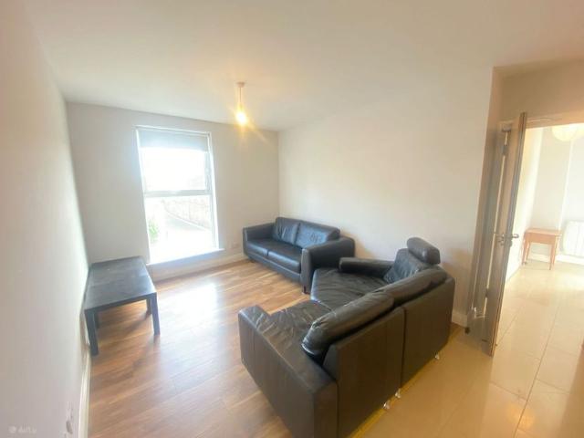 Apartment to rent in Bluebell, North Tipperary