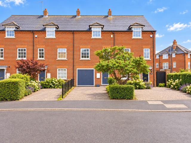 Apartment for rent in St Albans, Five Acres