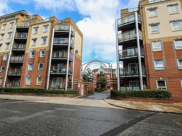 Apartment for rent in Old Town, Southampton