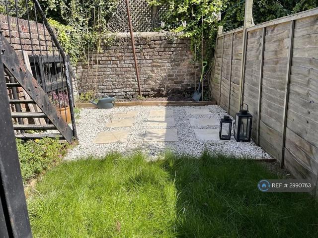 Apartment for rent in Aldrington