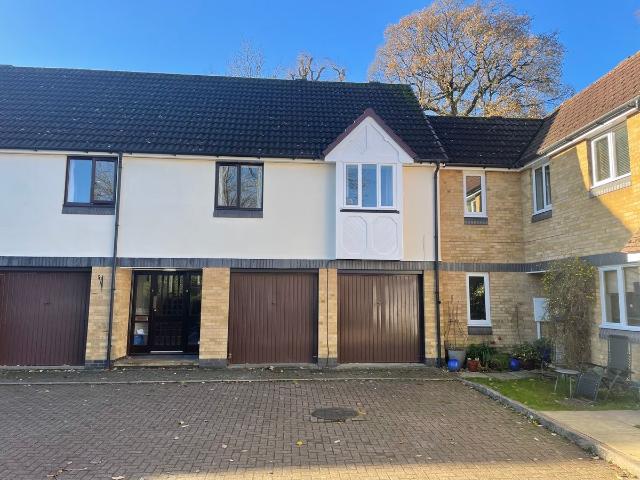 Apartment for rent in Goldsworth Park, Woking