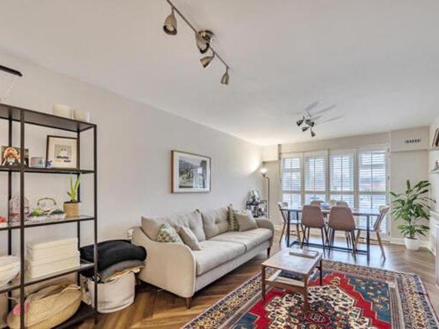 House for sale in Horsell, Woking