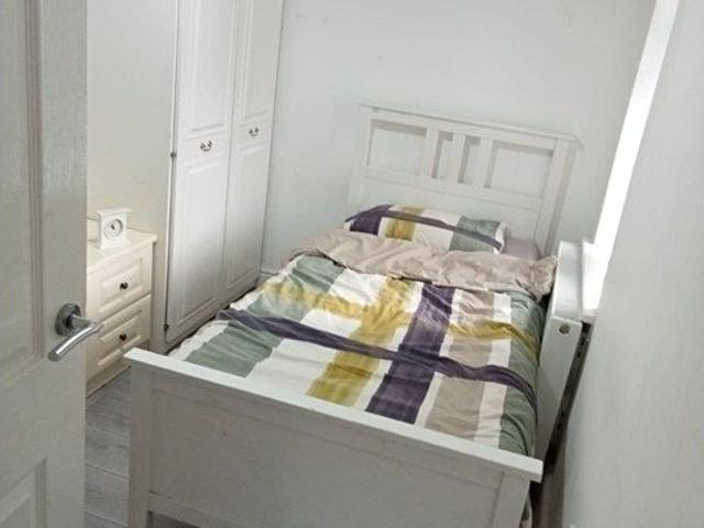 Room for rent in Goldthorn Hill, Penn