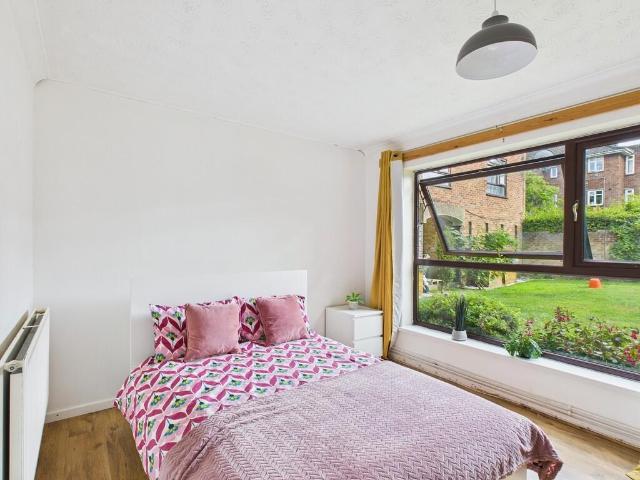 Apartment for rent in Lakenham, East Bank