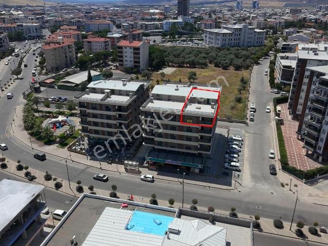 Akhisar, Manisa içerisinde satılık mülk
