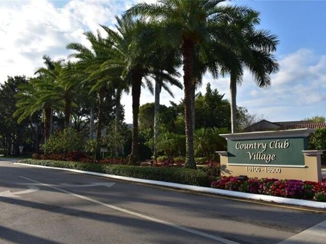 Condo for sale in Weston
